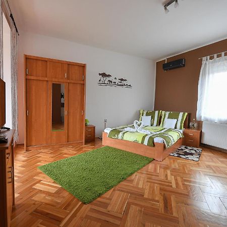 Kokusz Apartmanok Eger Ruang foto